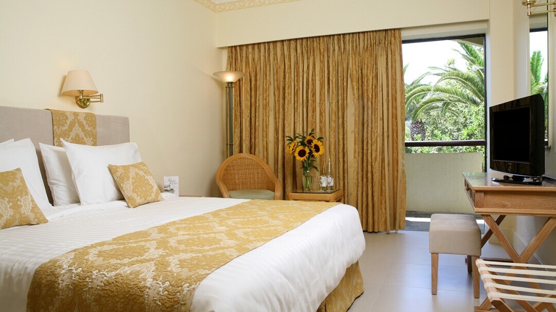 Aquila Rithymna Beach